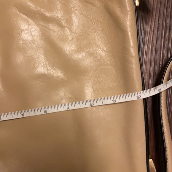Badgley Mischka Black and Tan purse - Picture 13 of 16